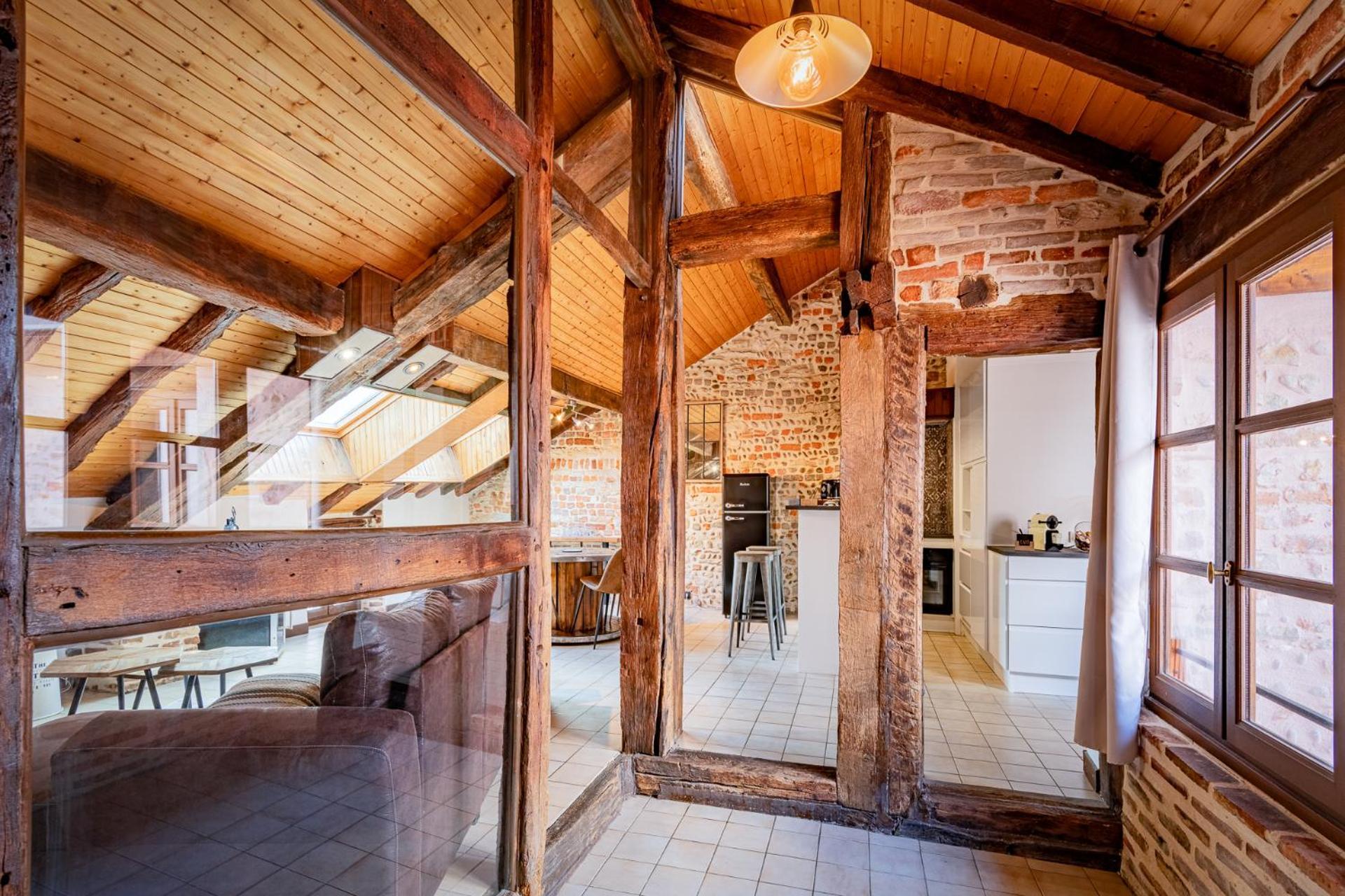 Plongez Dans L'Histoire Du Centre-Ville - Le Refuge Medieval - 3 Etoiles Бург-ан-Бресс Екстер'єр фото